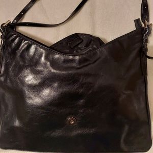 Black shoulder bag
